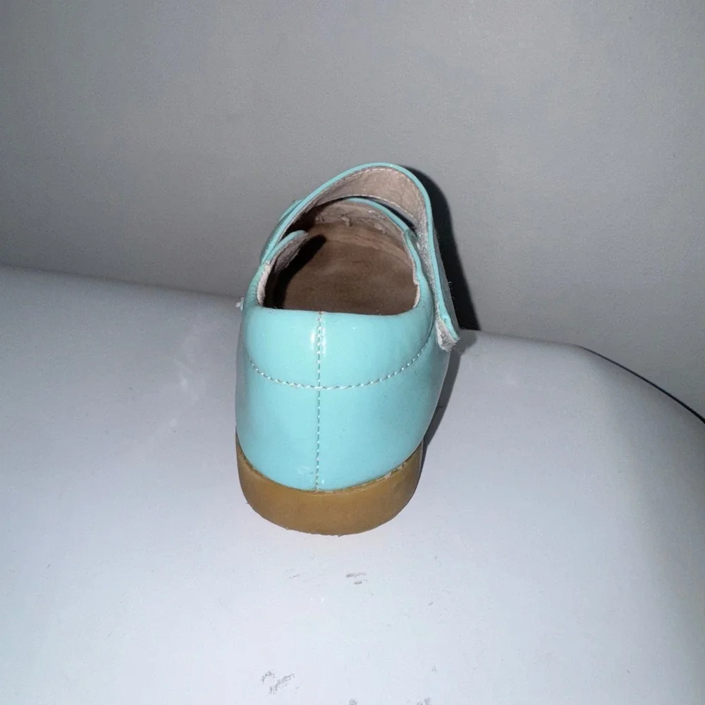 Shrimp & Grits Kids Sandal (RT only) Aqua Blue Flower Accent Hook & Loop‎ Size 2